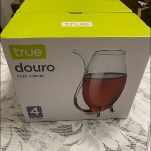 True douro port sippers.